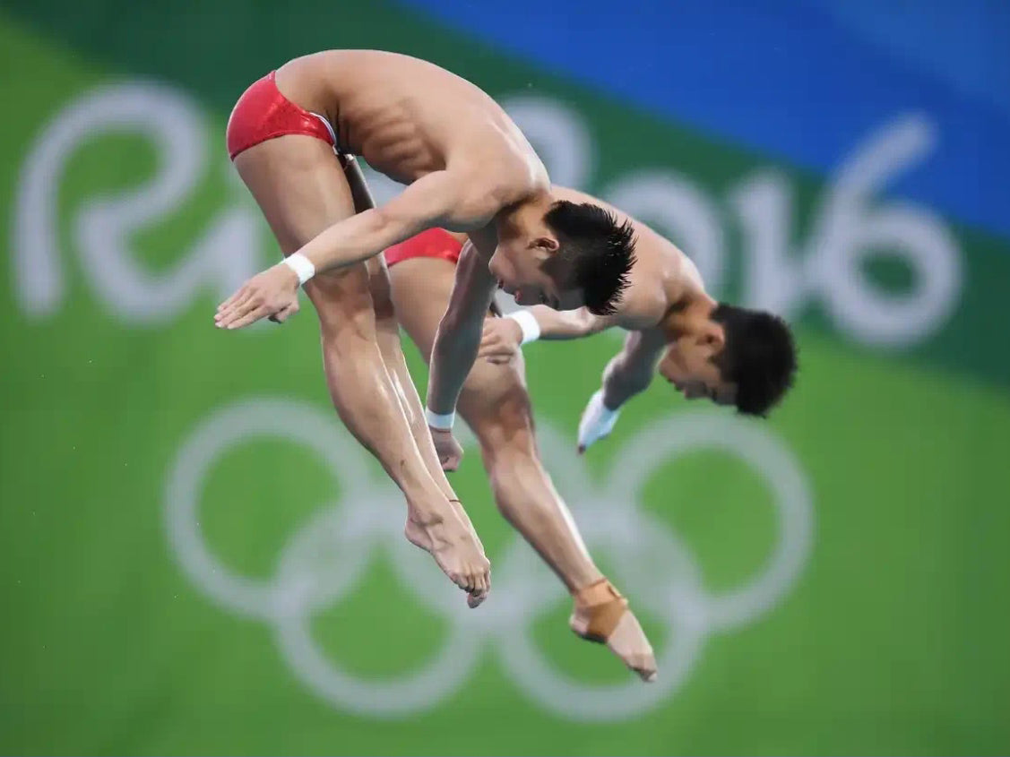 Olympic diving champions Lin Yue X Moovi